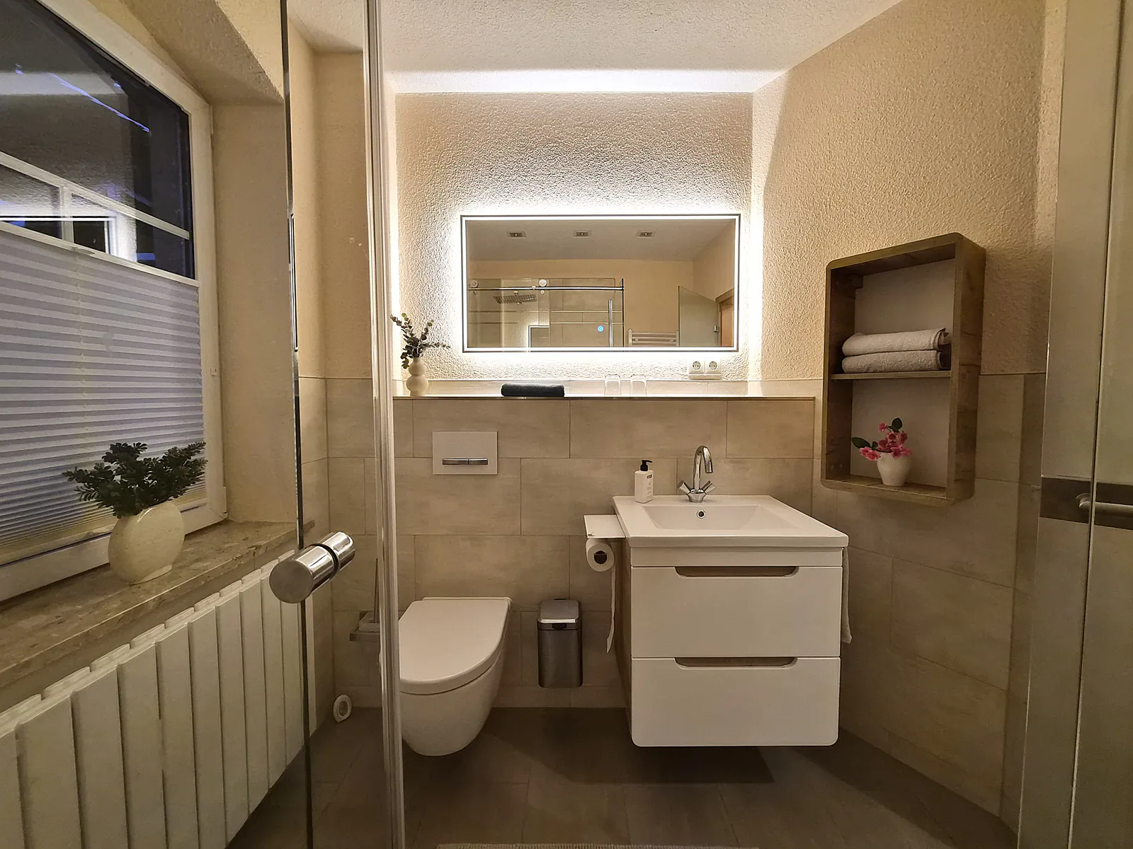 Ferienwohnung 2 — modernes Duschbad