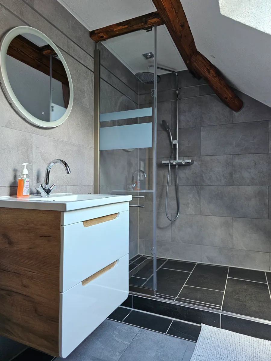 Ferienwohnung 3 — Badezimmer